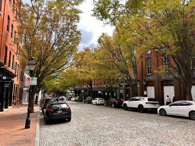 Walking Stops scenery in Richmond, Virginia